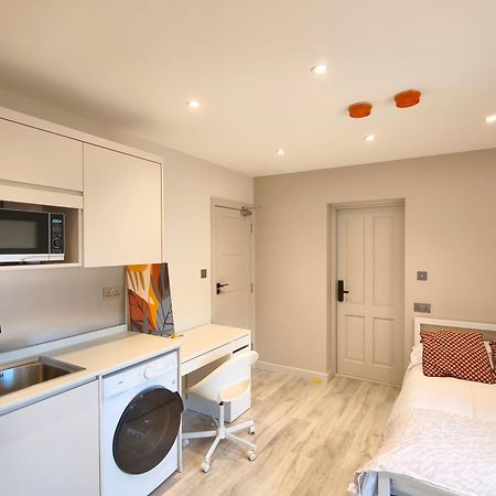 Hotel Morden Stratford Studio 1 London Exterior foto